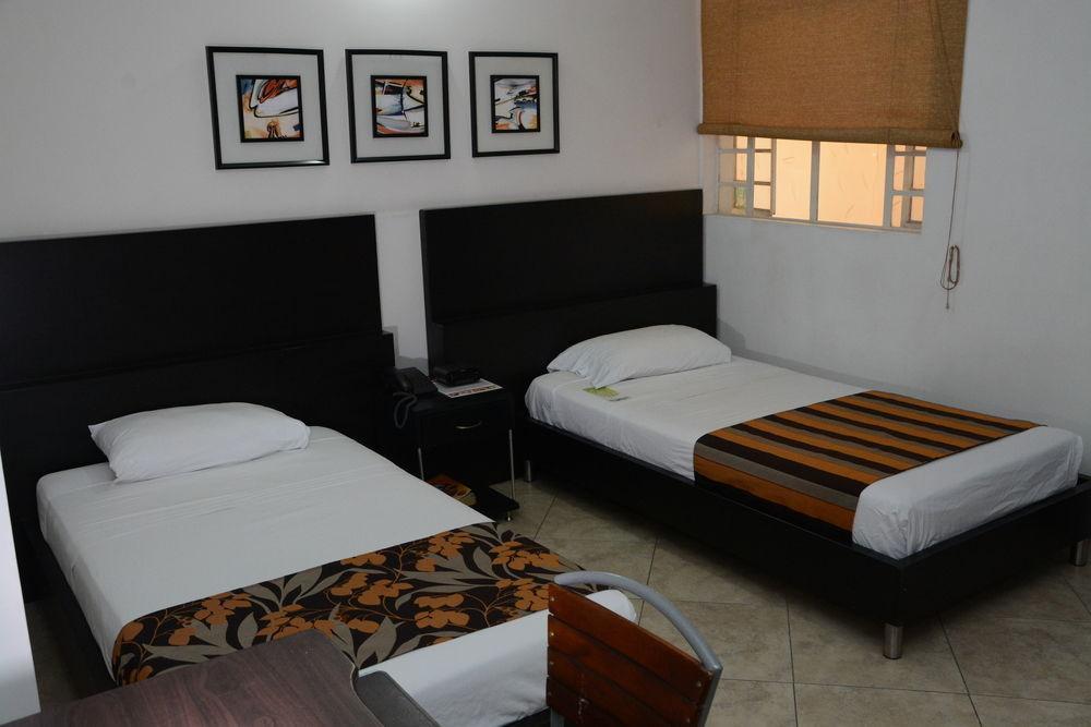 Hotel Quinta Avenida Cucuta Bagian luar foto