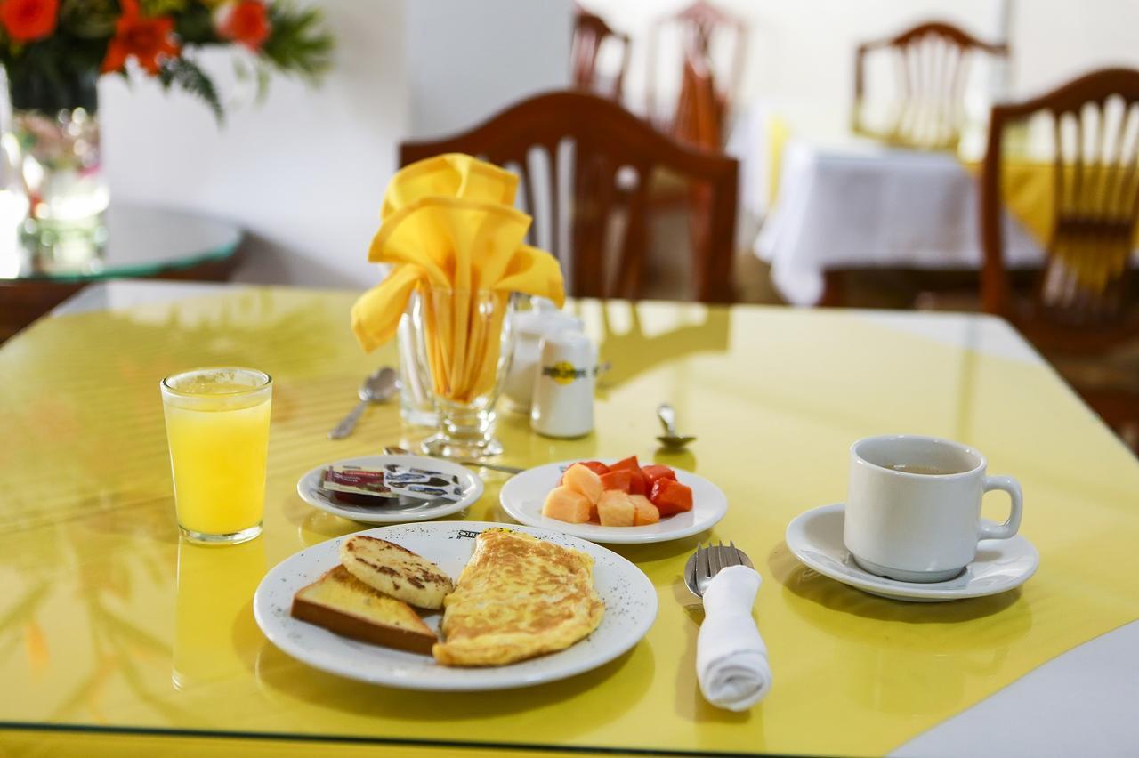 Hotel Quinta Avenida Cucuta Bagian luar foto