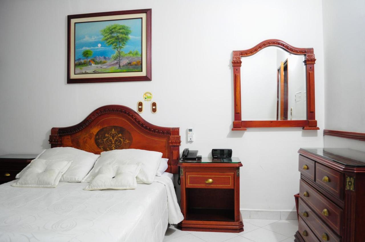 Hotel Quinta Avenida Cucuta Bagian luar foto