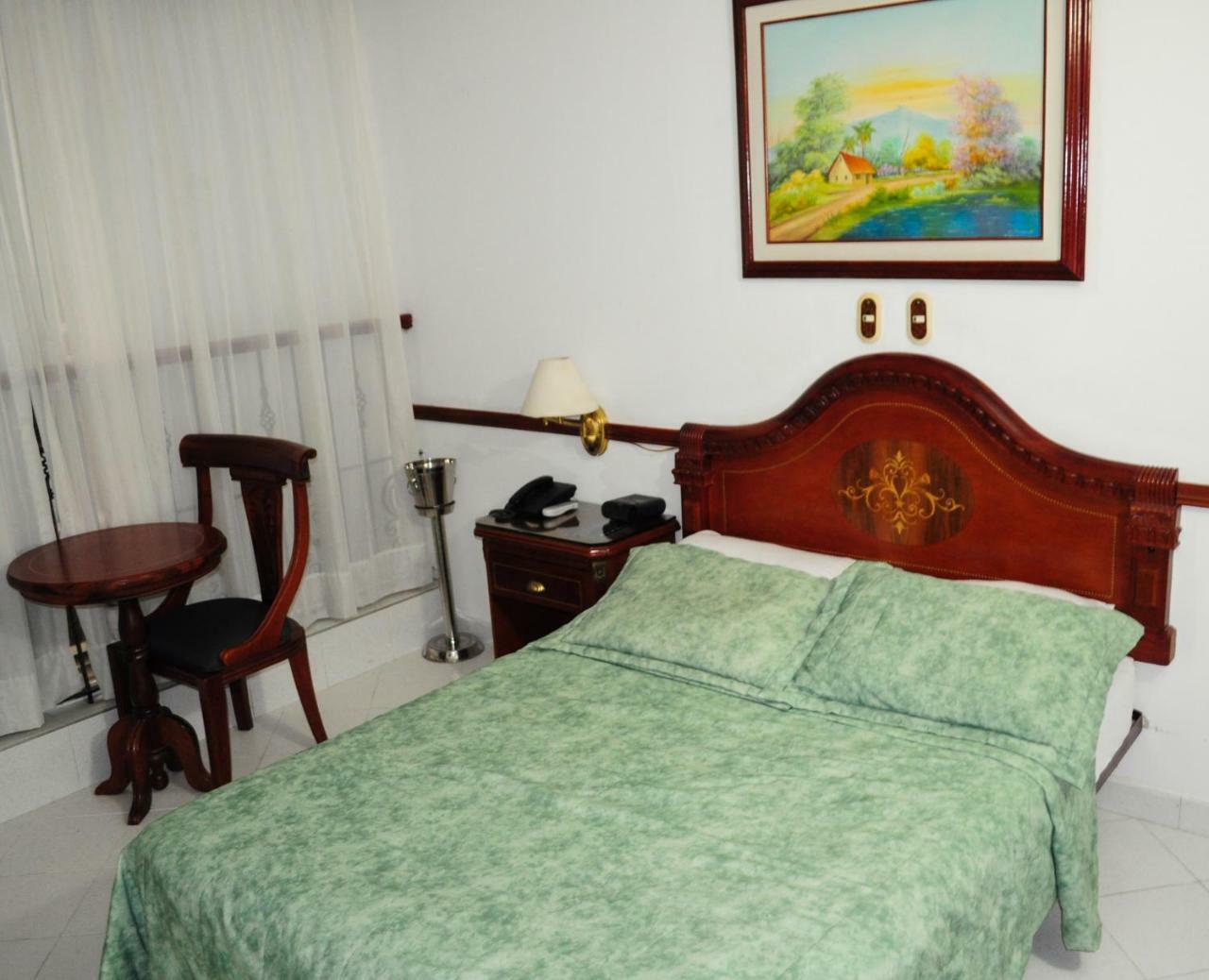 Hotel Quinta Avenida Cucuta Bagian luar foto